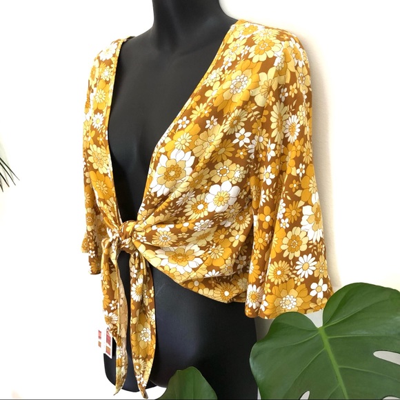 Ghanda NWT Sadie Floral Tie Top Bell Sleeve Top 100% Viscose Retro Summer Gift - Picture 7 of 11